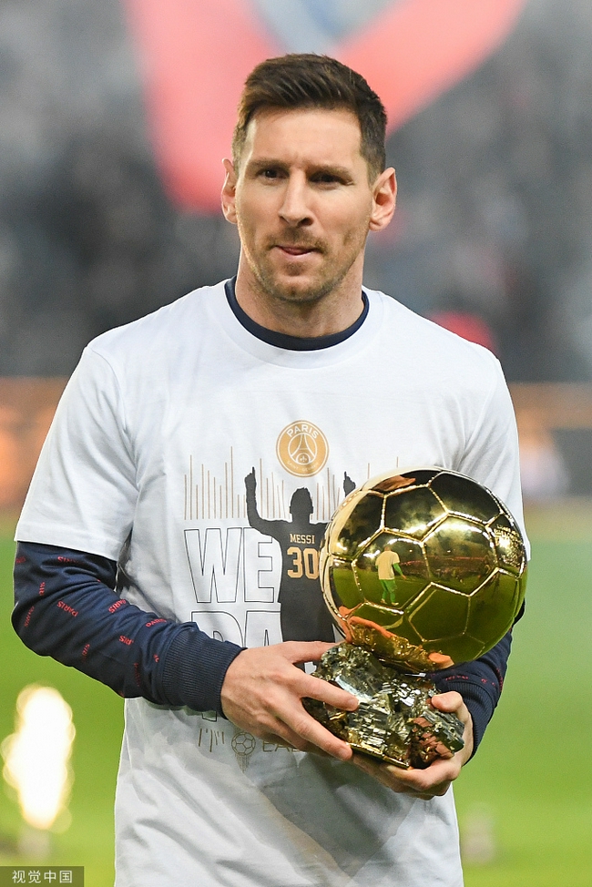 中超：山东泰山主场2-0完胜青岛队（中超丨山东泰山主场两球完胜青岛队）