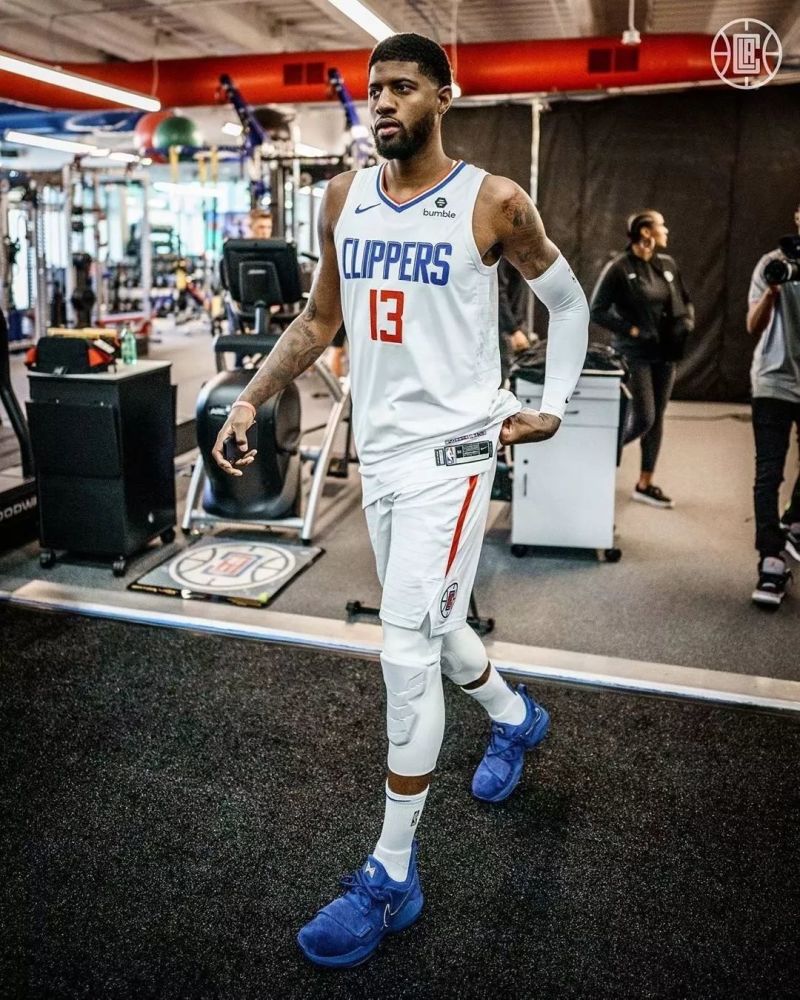 赞布罗塔：尤文必须相信弗拉霍维奇，他重新成为强大的前锋（赞布罗塔：尤文应信任弗拉霍维奇，他正重拾强力前锋的状态）