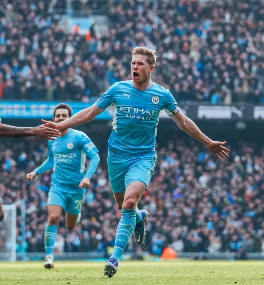 足球巴萨夏窗计划浮现，多名球员被列出售（巴萨夏窗方案曝光，多名球员被挂牌出售）