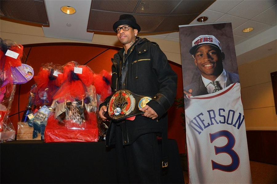 每体：巴萨收到特狮的首份报价，贝西克塔斯愿承担薪水租借（每体：贝西克塔斯愿承担薪资租借特狮，巴萨已收到首份报价）