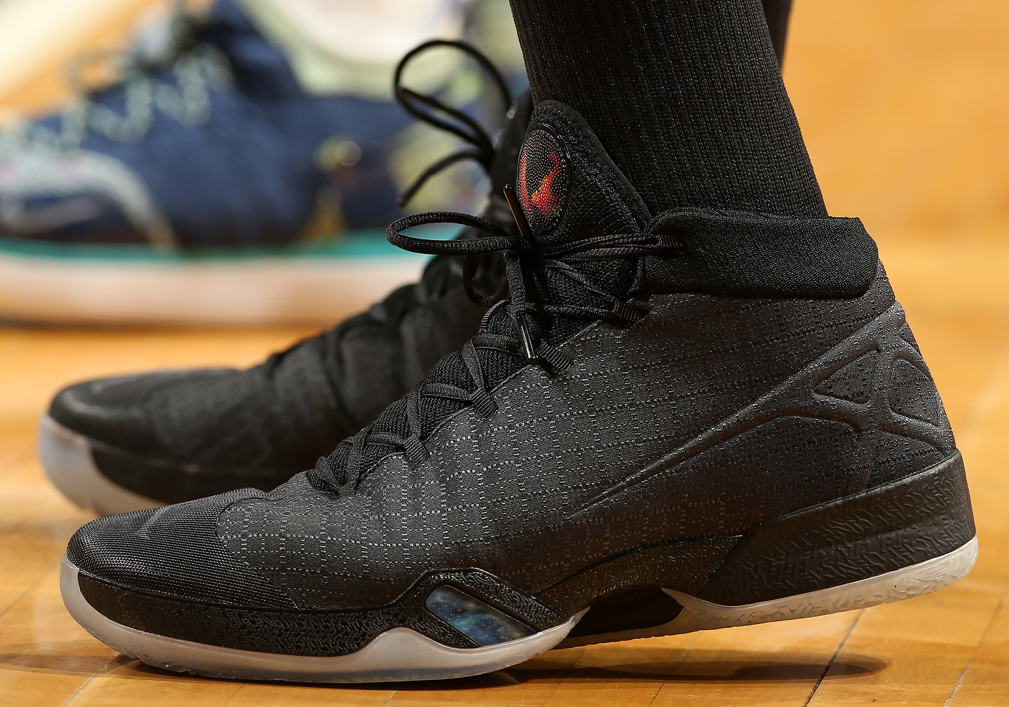 小蜜蜂主帅：尊重维萨的选择；这个夏窗球队转会工作不理想（小蜜蜂主帅：理解维萨决定，坦言今夏引援不尽如人意）