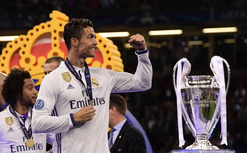 力挽狂澜！布伦森关键反超三分&末节13分主导逆转 全场砍34分！（布伦森末节13分+关键反超三分，轰下34分导演大逆转）