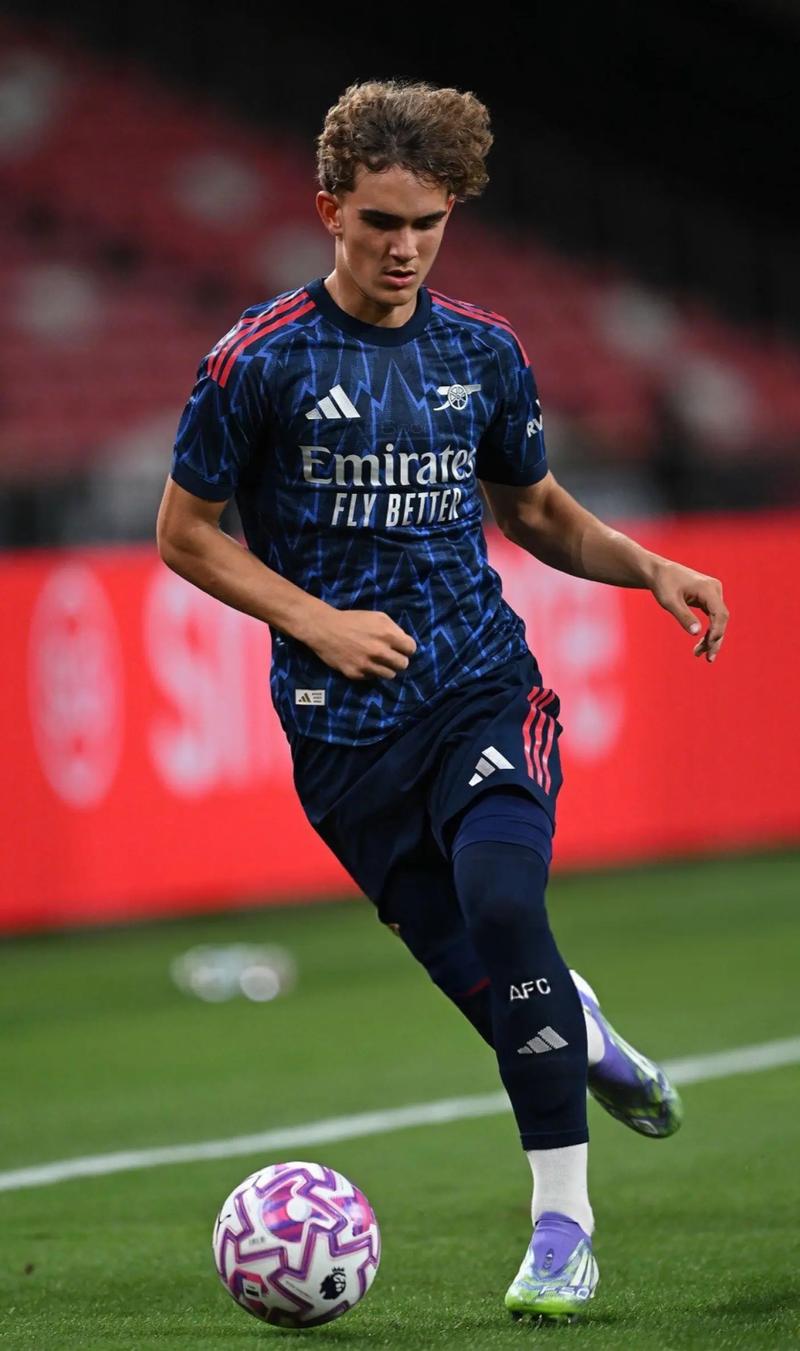 记者：皇马不愿与吕迪格续约，大巴黎准备送上报价（据悉皇马无意与吕迪格续约，巴黎圣日耳曼拟递交报价）