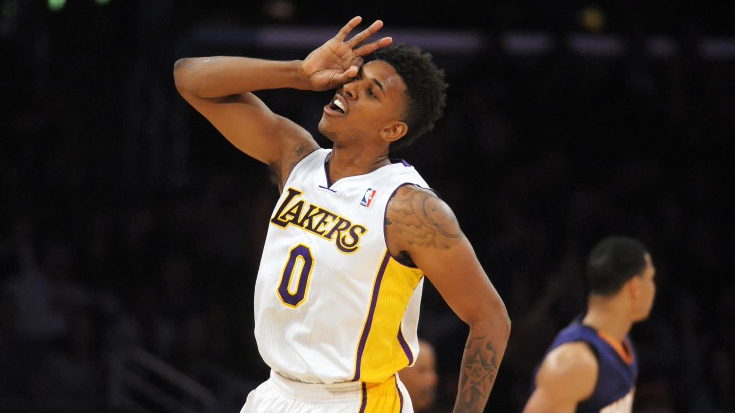 绿帽哥：皇马董事会今晨7点召见阿隆索，紧急召开危机会议（皇马董事会今晨7点约见阿隆索，紧急商讨危机对策）