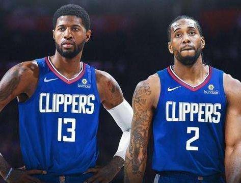 科尔：我们是一支偏矮的球队，让波斯特和追梦首发一起很合适（科尔：阵容身高吃亏，让波斯特与追梦同时首发更合适）