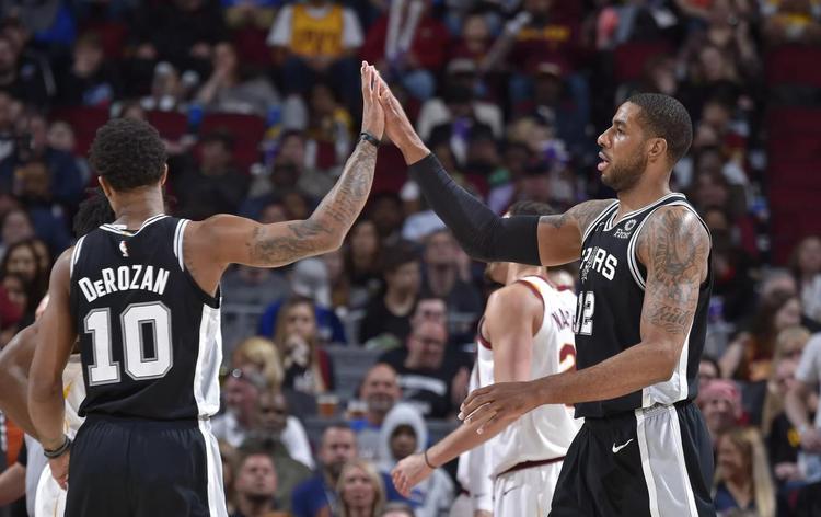 海港在亚冠已跨赛季10场不胜，上次赢球是整整一年前（海港亚冠已连续10场未胜，距上次赢球整整一年）