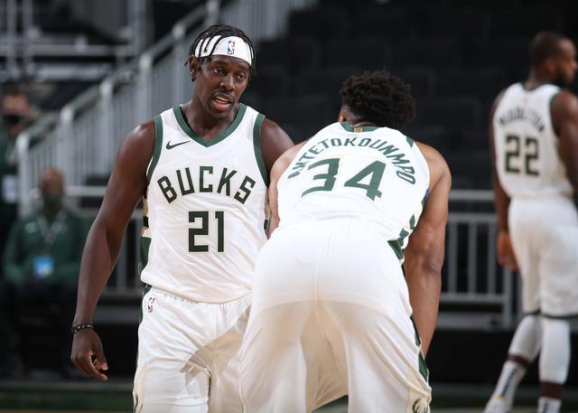 北大高才生+烧烤店老板+渝超球员=36岁的他（36岁，他既是北大学霸、烧烤店老板，也是渝超球员）