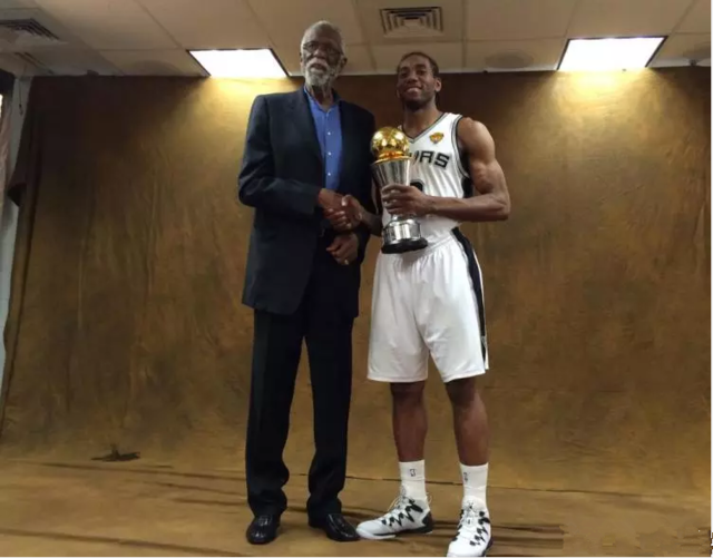 科尔：有意让库里&斯潘塞同时出场，如此库里能减少持球更多打无球（科尔：考虑让库里和斯潘塞联袂登场，以便库里少持球、多打无球）