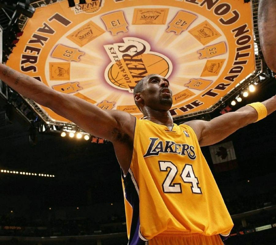 萨拉赫对于加盟皇马，巴萨和拜仁持开放态度（萨拉赫愿考虑转投皇马、巴萨与拜仁）